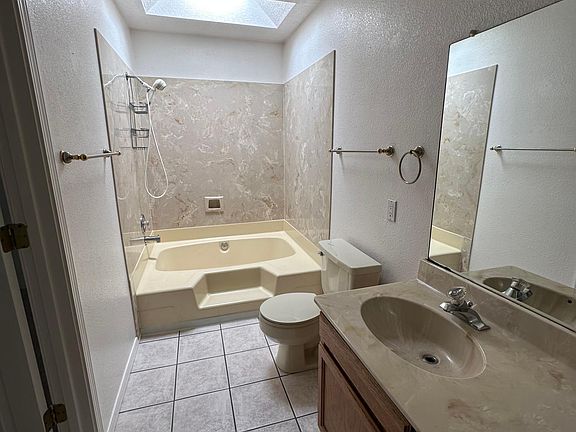 5th image of 7629 Redwood Dr NW