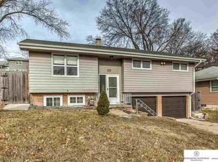 3524 S 49th St, Omaha, NE 68106