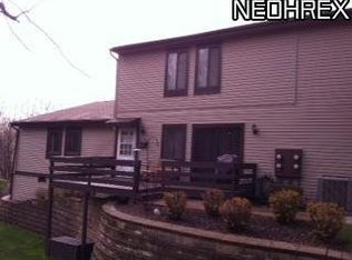560 Turney Rd APT C, Bedford, OH 44146