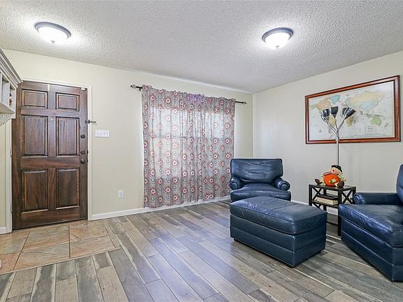 4th image of 10105 Mount Pheasant Ct