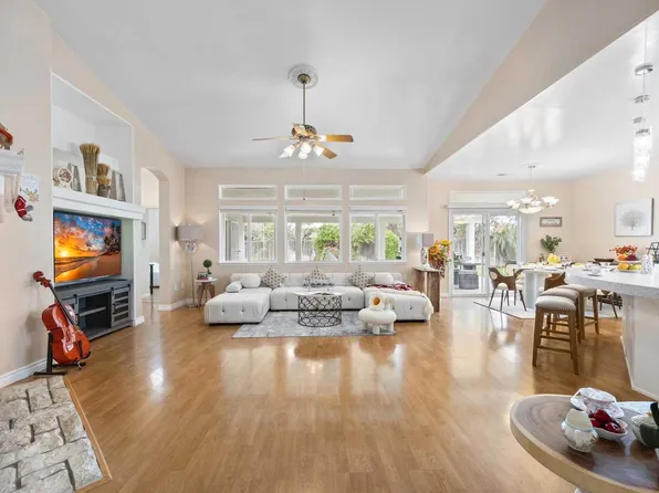 10410 Bichester Ct, Bakersfield, CA 93311