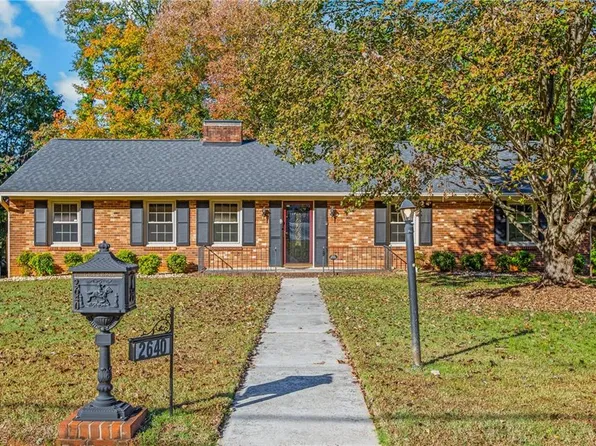 2640 Amesbury Rd, Winston Salem, NC 27103