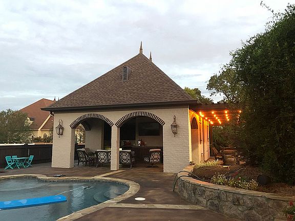 Pool house