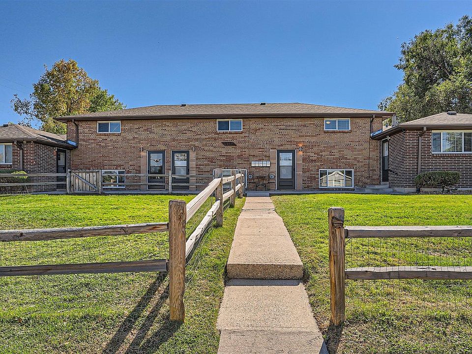Great fenced yard for your fur babies to play in. Yard maintenance taken care of for you!