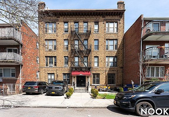 2nd image of 1421 53rd St APT A4
