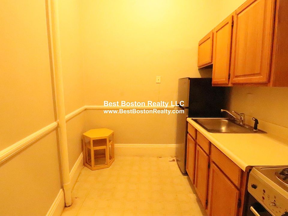 2nd image of 9 Sewall Ave #A01