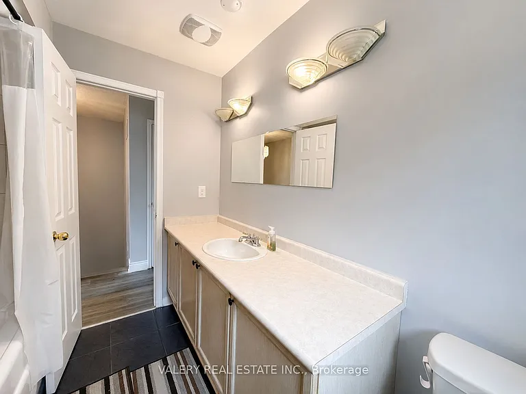 12 Letty Ave — Photo 10