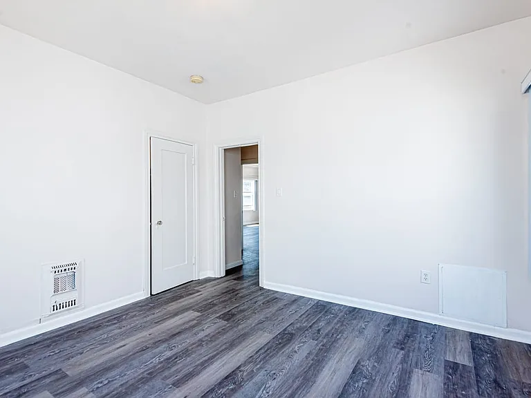 4915 S San Vicente Blvd #2 — Photo 10