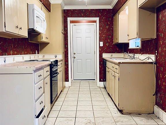 5th image of 211 Buckingham Dr