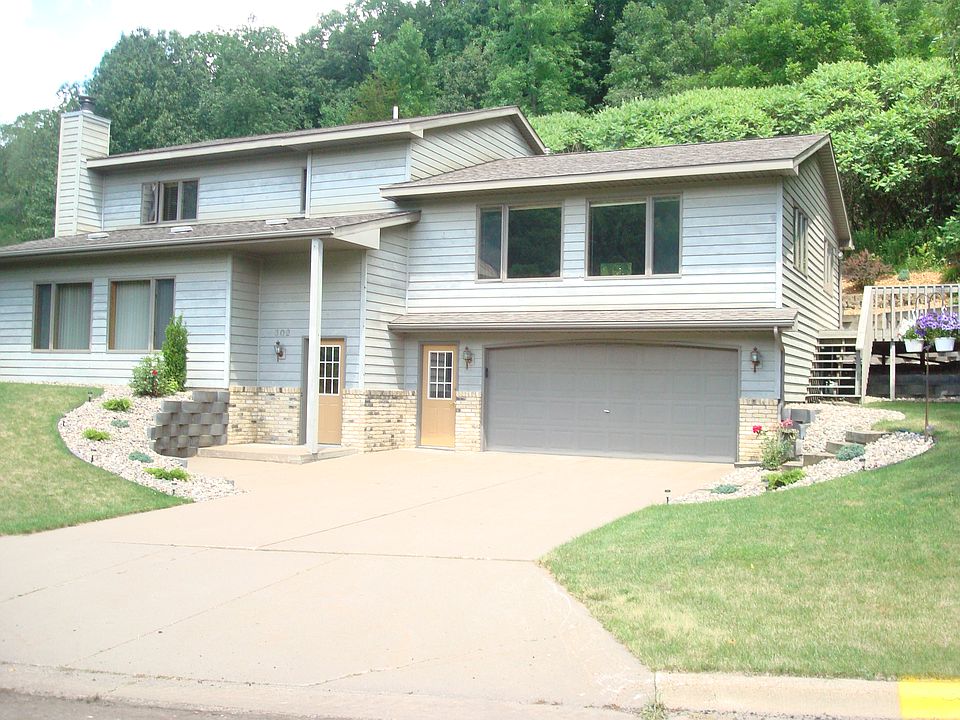 1st image of 302 Pleasant Hill Dr