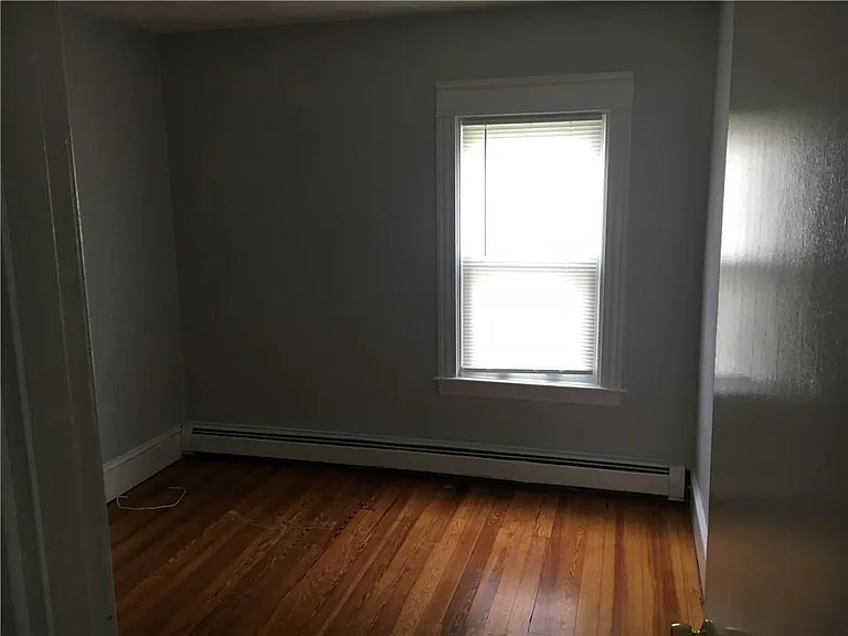 152 Webster St #1 — Photo 8