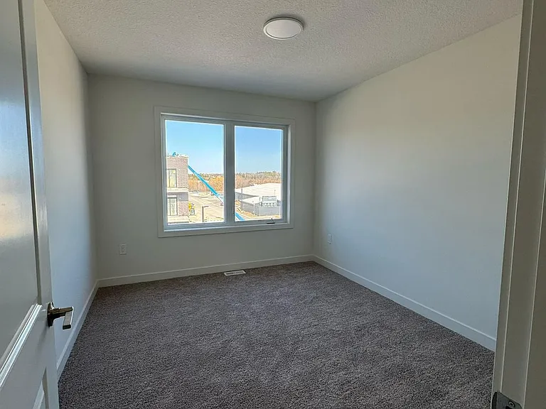 824 Woolwich St #163 — Photo 11