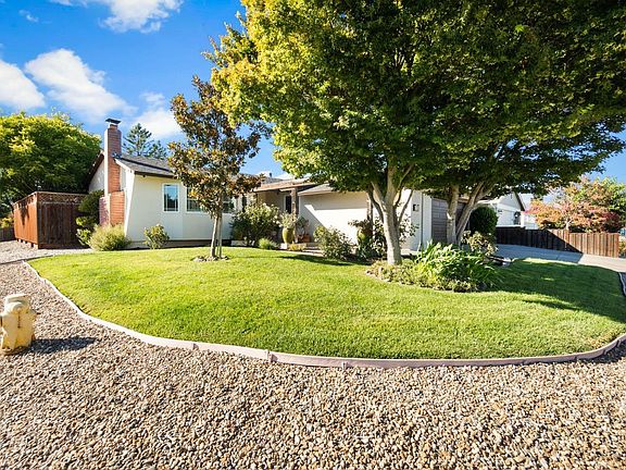 3rd image of 1411 Pheasant Drive