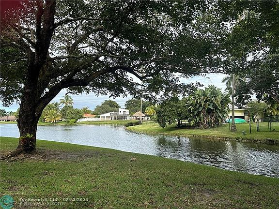 2nd image of 11241 Lakeview Dr E #16