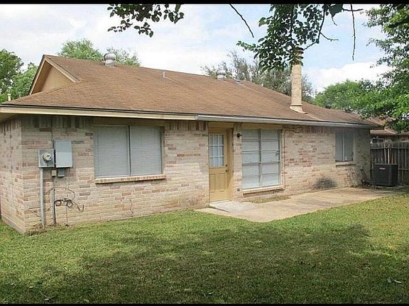 3rd image of 19443 Cypress Harbor Dr