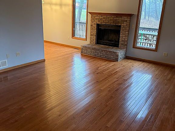 4th image of 1541 Jones Ave