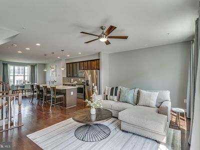9912 Wood Edge Way, Lanham, MD, 20706