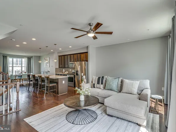 9912 Wood Edge Way, Lanham, MD 20706