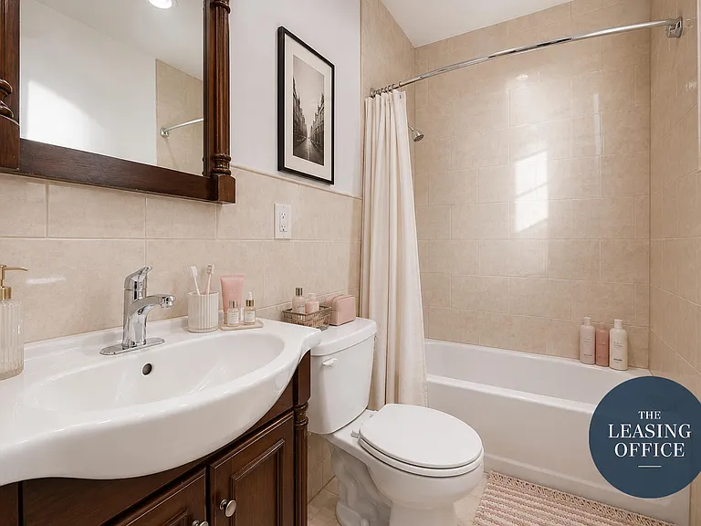 211 W 53rd St #2F — Photo 3
