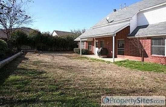 3rd image of 216 Canyon Dr