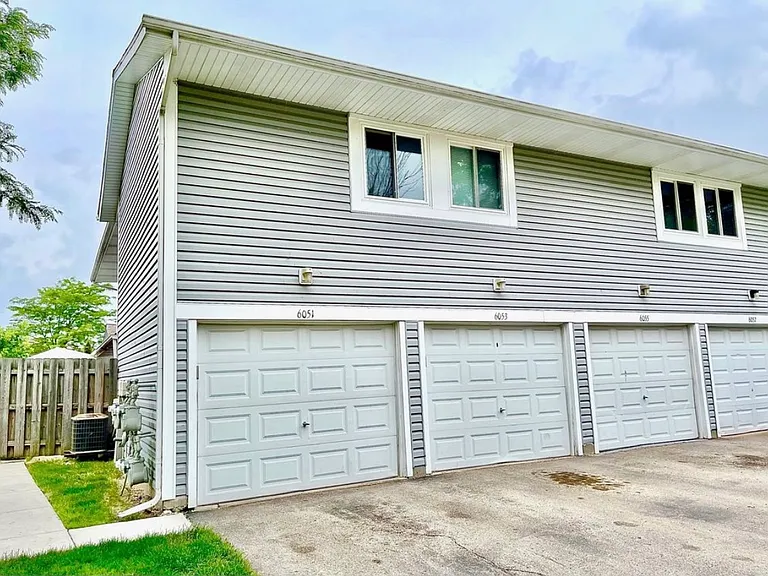 6055 Kit Carson Dr — Photo 8