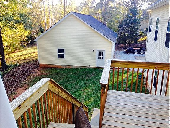 Detached Garage 
