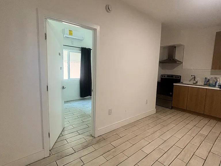 2176 W Venice Blvd #17 — Photo 5