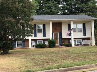 2759 Gardner Dr, Salem, VA 24153