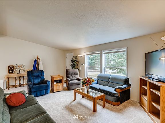 4th image of 12784 Burchard Dr SW