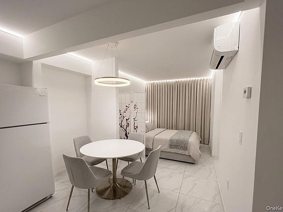 3rd image of 13216 Maple Avenue #3A