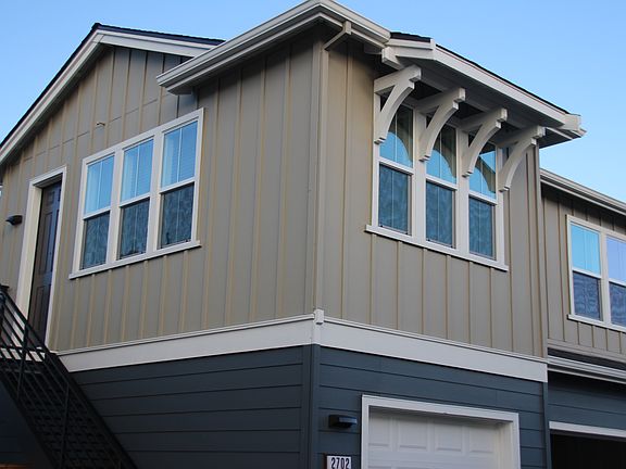 2nd image of 2702A Boardwalk Ave #1