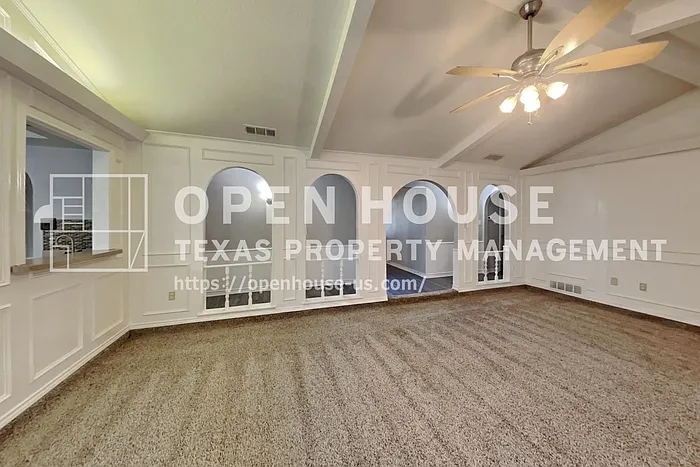 3 bed, 2.5 bath, 2141 sqft, $2,540 — Photo 4