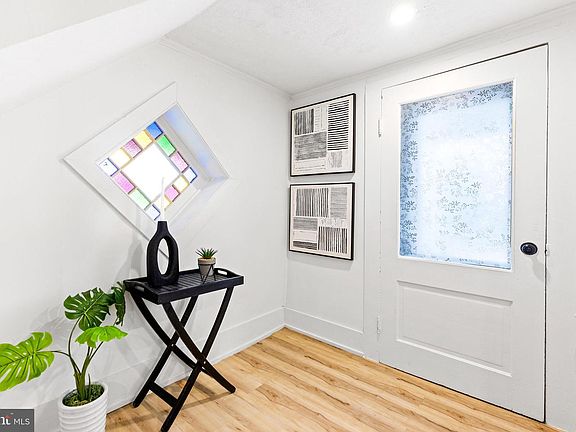 3rd image of 3268 Main St