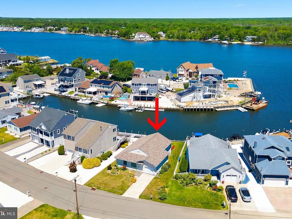 1st image of 943 Mallard Dr