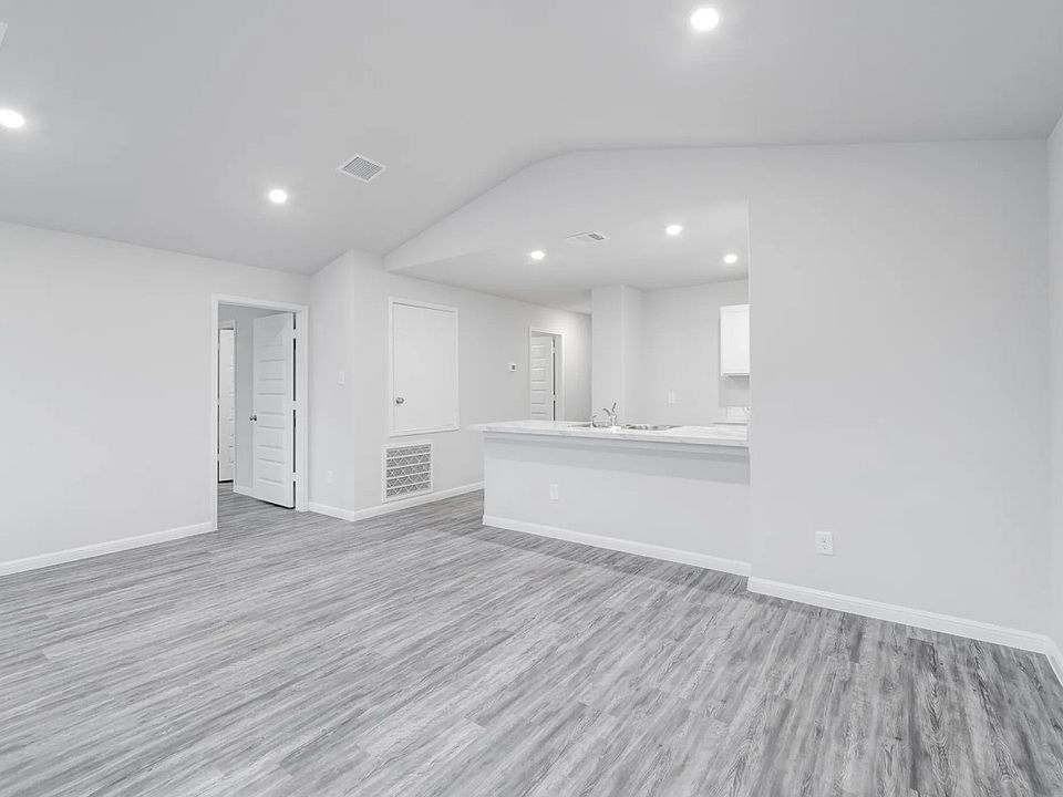 2nd image of 138 Polasek Dr