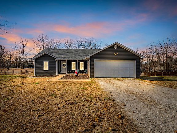 3rd image of 103 Heritage Hills Ln