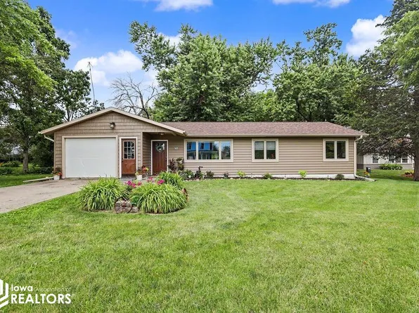 307 S Center St, Zearing, IA 50278