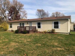 7368 Vassar Rd, Otisville, MI 48463