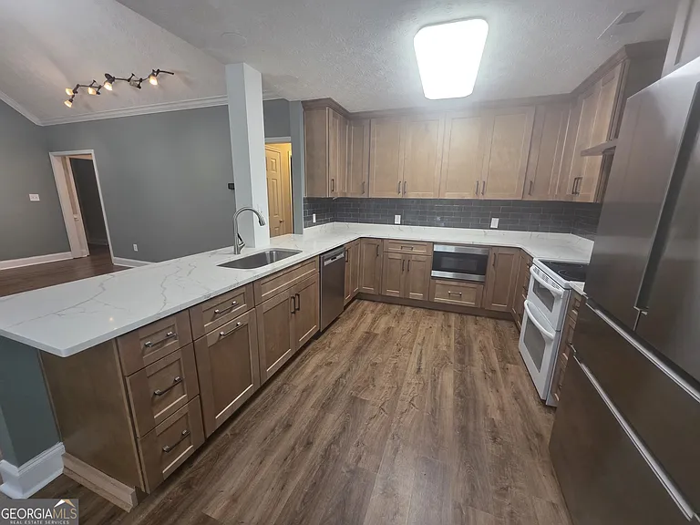 135 Kingsbrooke Cir — Photo 5
