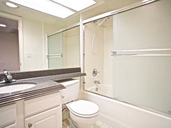 5th image of 1623 Brockton Ave APT 7