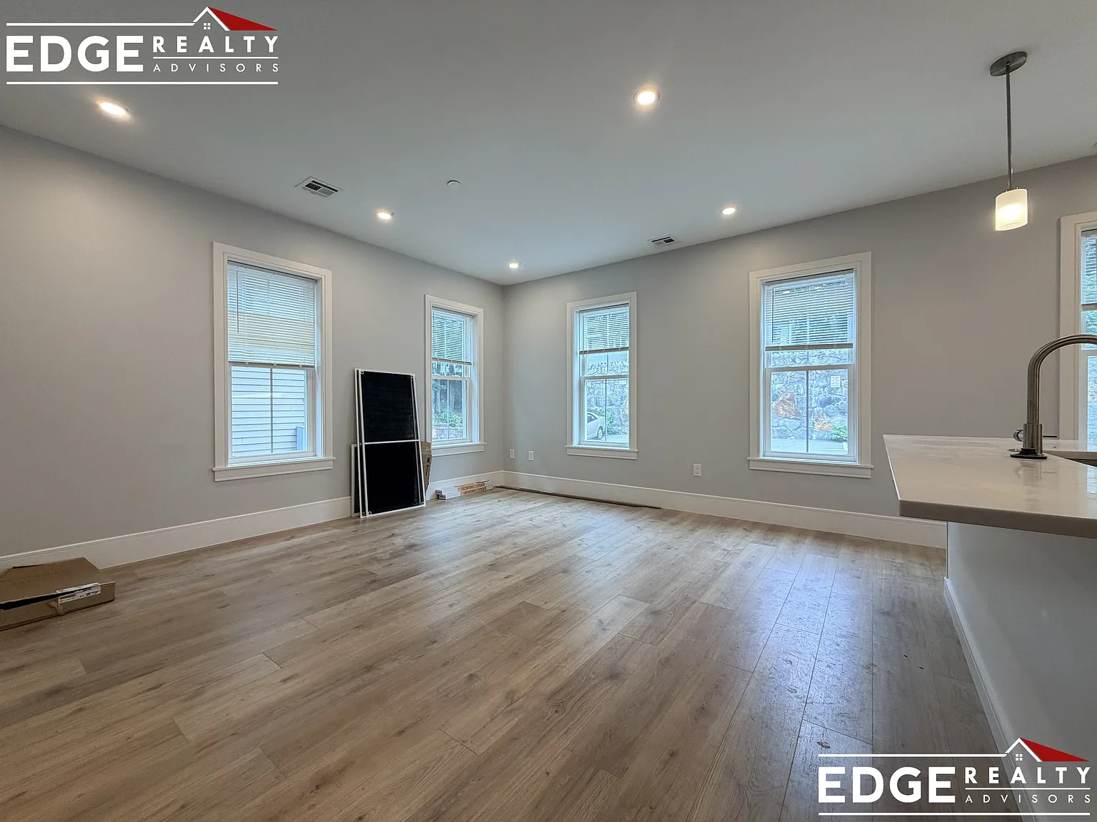2 bed, 1500 sqft, $3,700 — Photo 2