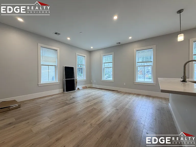 124 Kenrick St #2A — Photo 2