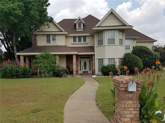 2nd image of 3202 Cumberland Ct