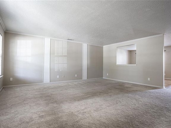 5th image of 2330 Shadowbrook Dr