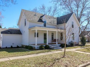 109 S High St, Cambridge, WI 53523