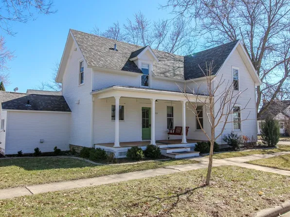 109 S High St, Cambridge, WI 53523