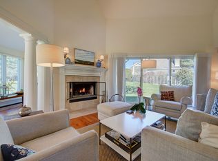 545 Hampton Rd APT 4, Southampton, NY 11968