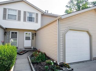9475 Bent Brook Dr, Indianapolis, IN 46250