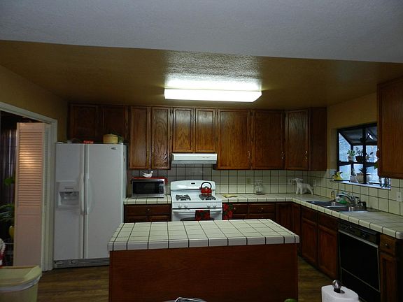 5th image of 2211 Addison Ave