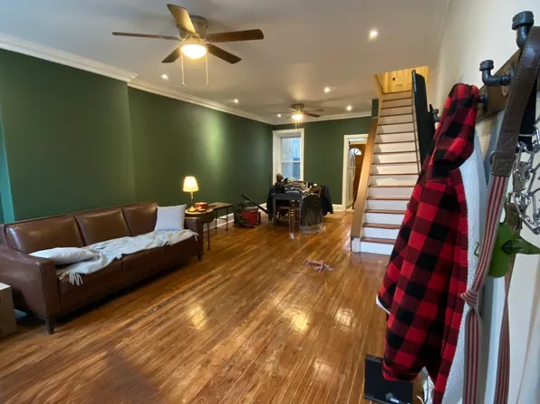 123 Green Ln, Philadelphia, PA 19127